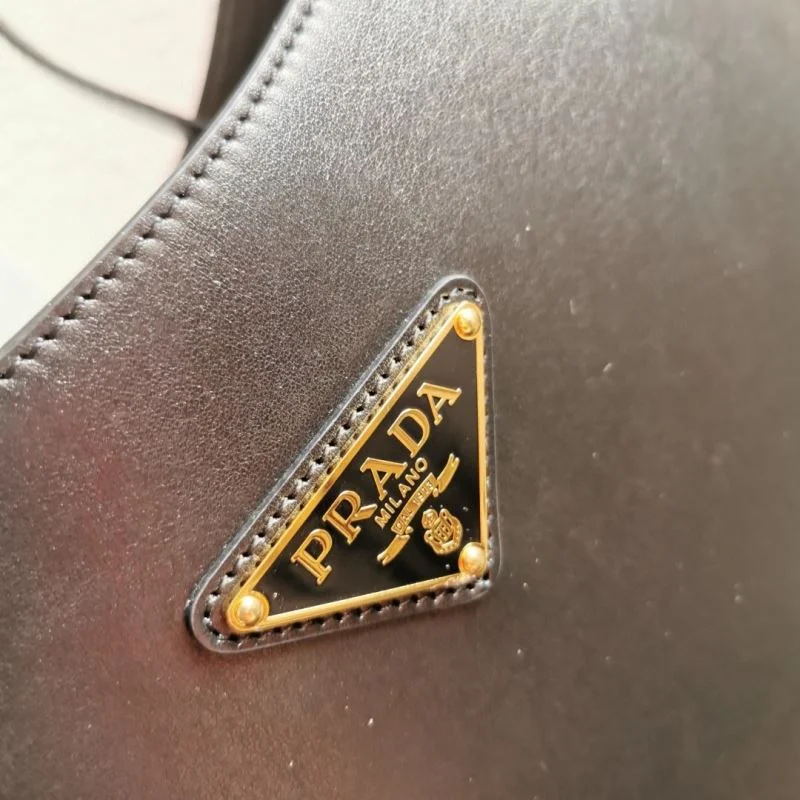 Timeless Prada Hobo Bags 45051