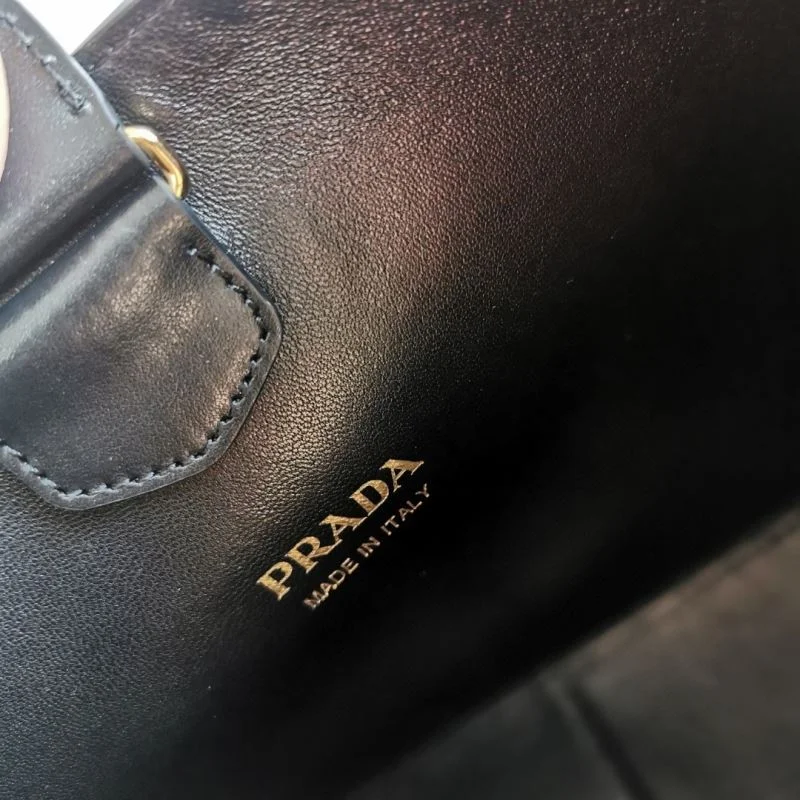 Timeless Prada Hobo Bags 45051