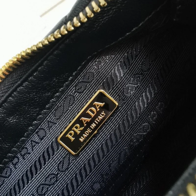 Effortless Prada Hobo Bags 45042