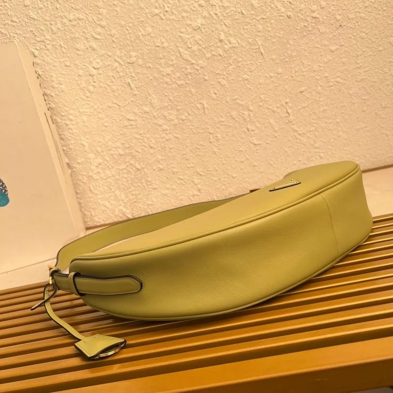 Prada Hobo Bags Lightweight 45041