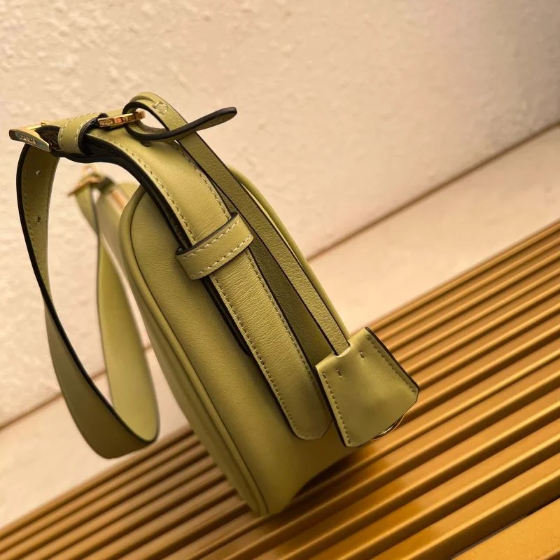 Prada Hobo Bags Lightweight 45041