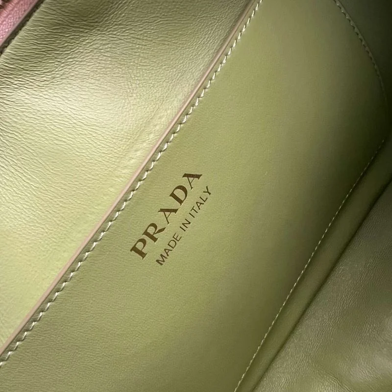 Prada Hobo Bags Lightweight 45041