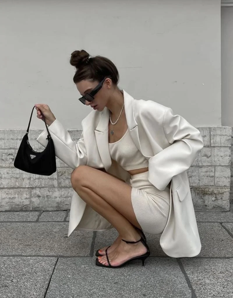 Prada Hobo Bags Chic 55638
