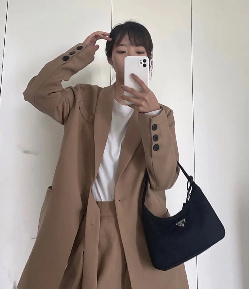 Prada Hobo Bags Chic 55638