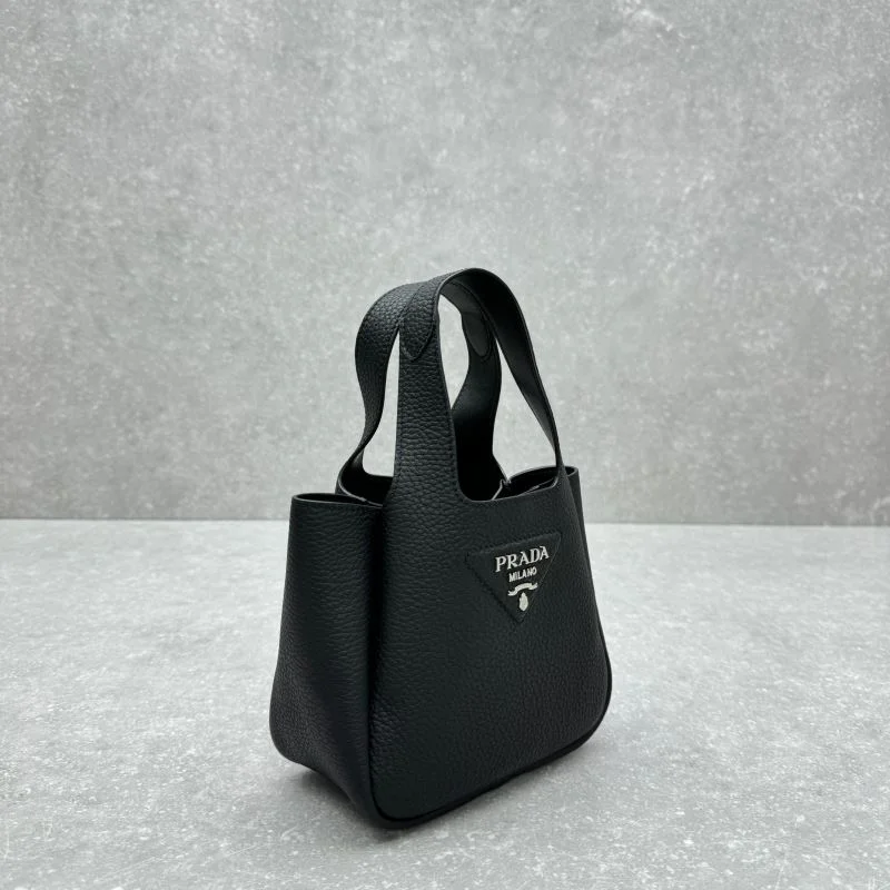Prada Hobo Bags Sophisticated 55630
