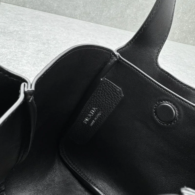 Prada Hobo Bags Sophisticated 55630