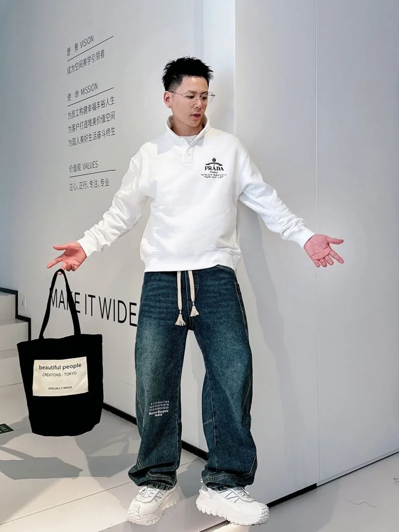 Prada Hoodies Modern 168335