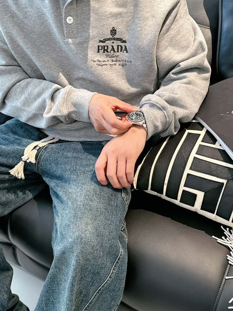 Prada Hoodies Lightweight 168332