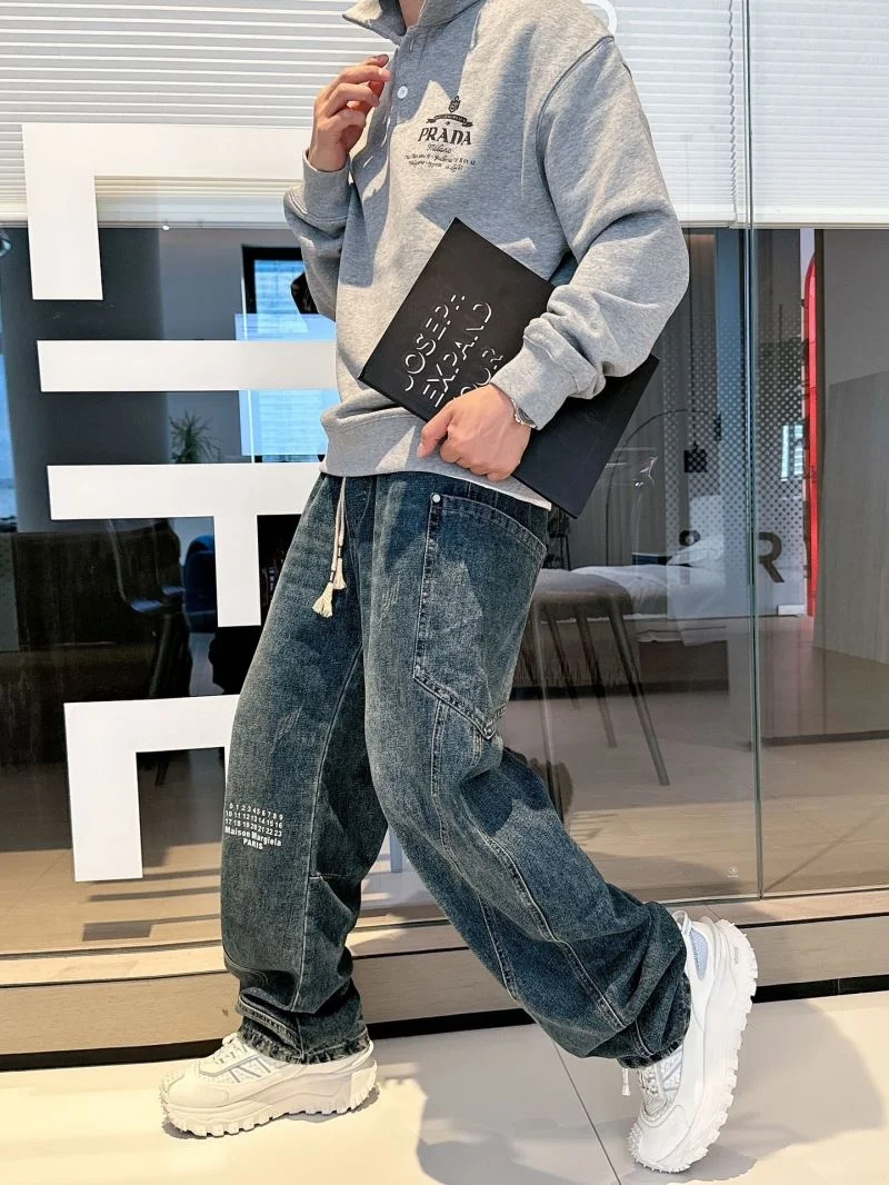 Prada Hoodies Lightweight 168332