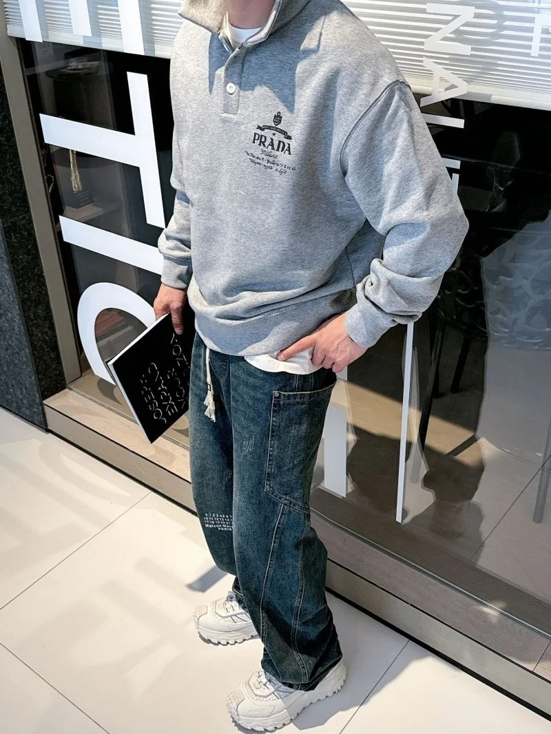 Prada Hoodies Lightweight 168332