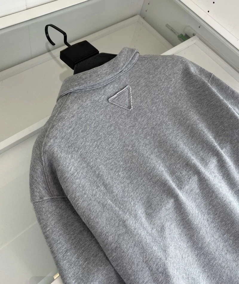 Prada Hoodies WellDesigned 167621