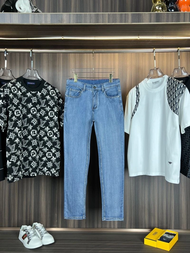 ModernLook Prada Jeans 171217