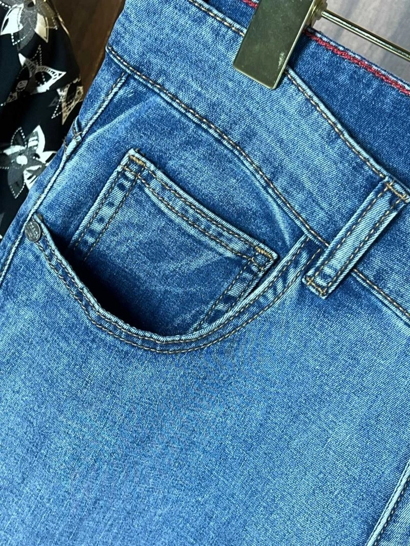 ModernLook Prada Jeans 171217