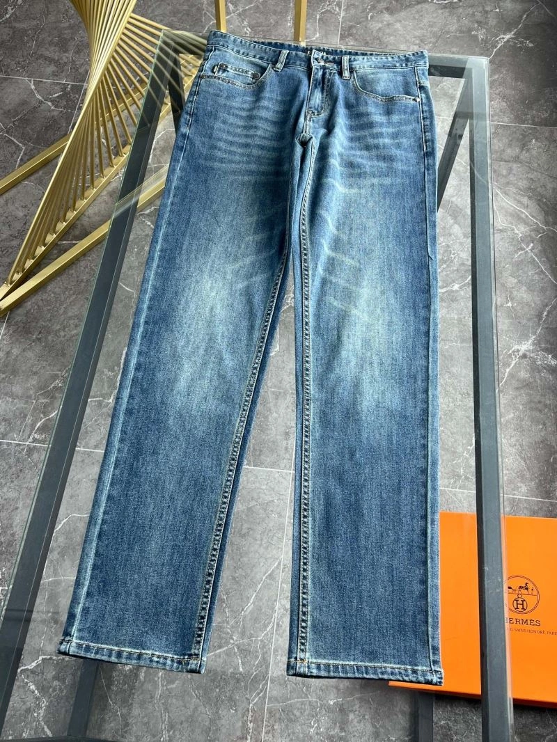 WellDesigned Prada Jeans 171213