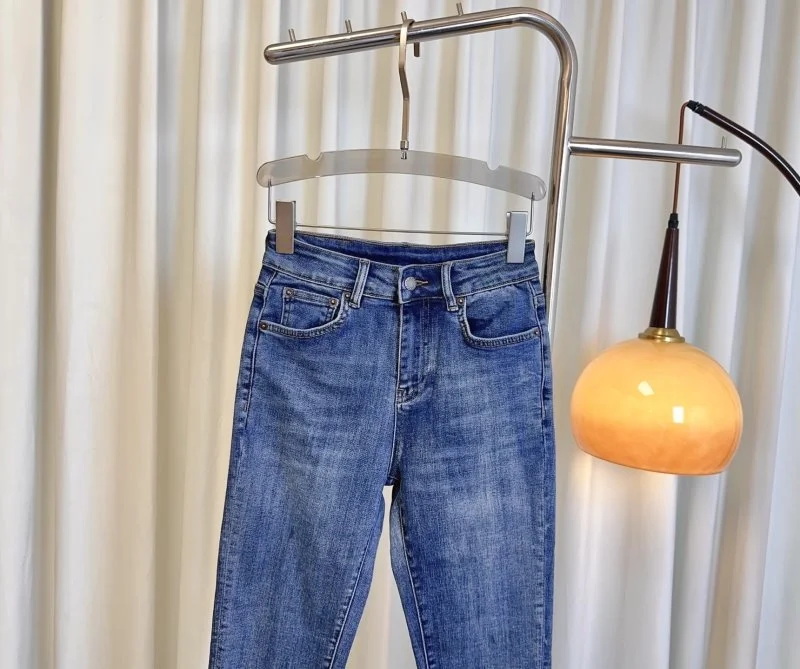 UrbanChic Prada Jeans 166142