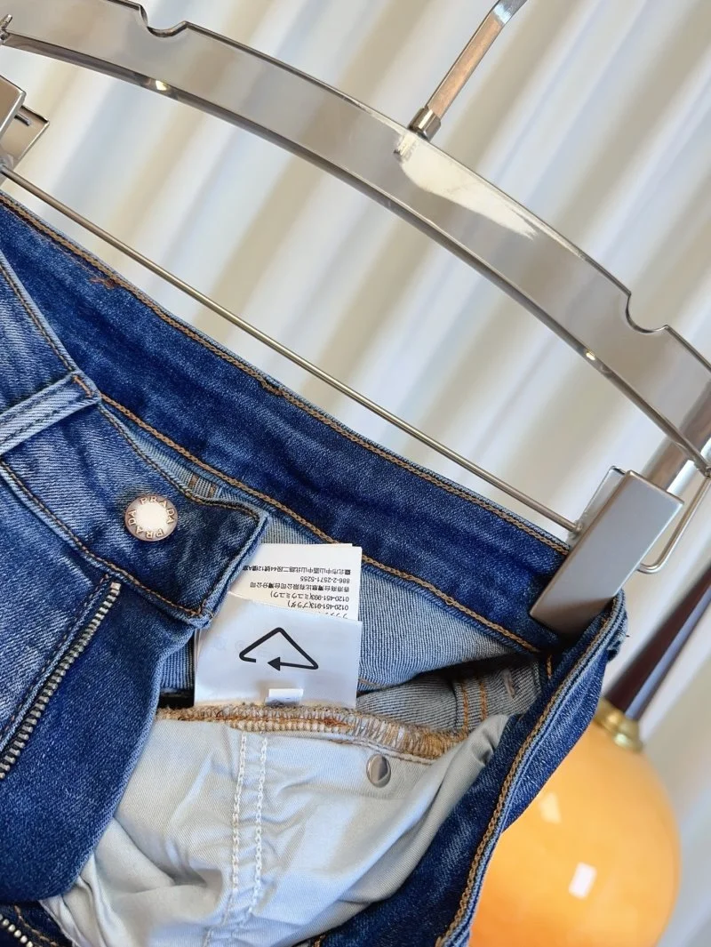 UrbanChic Prada Jeans 166142
