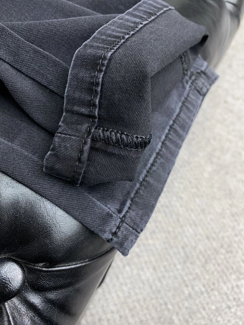 Trendsetting Prada Jeans 169021