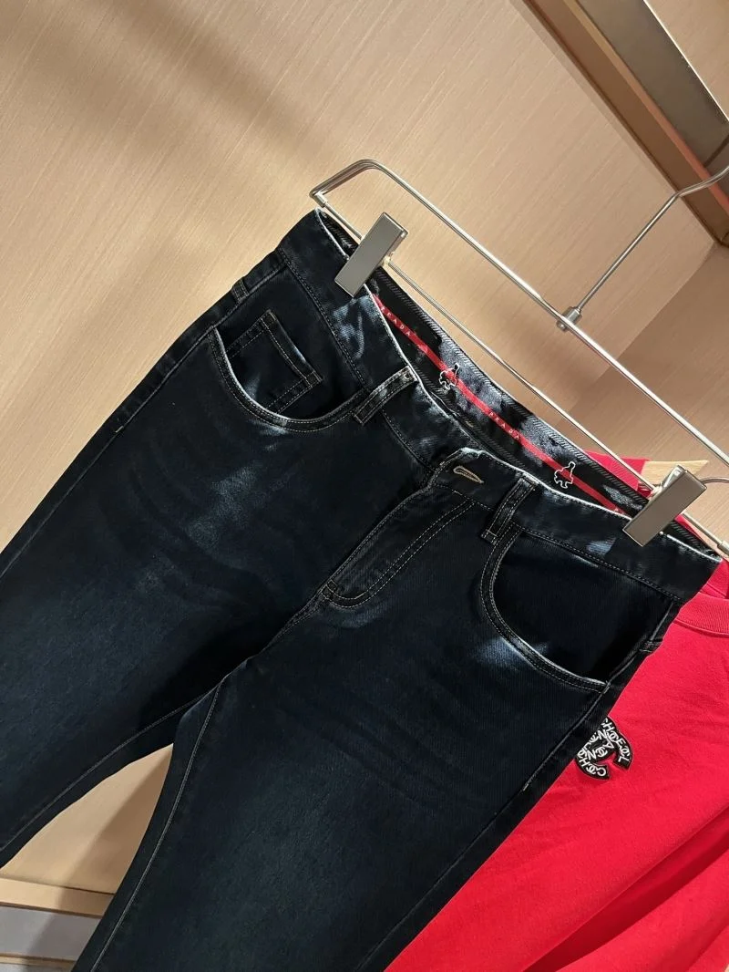 UrbanChic Prada Jeans 168340