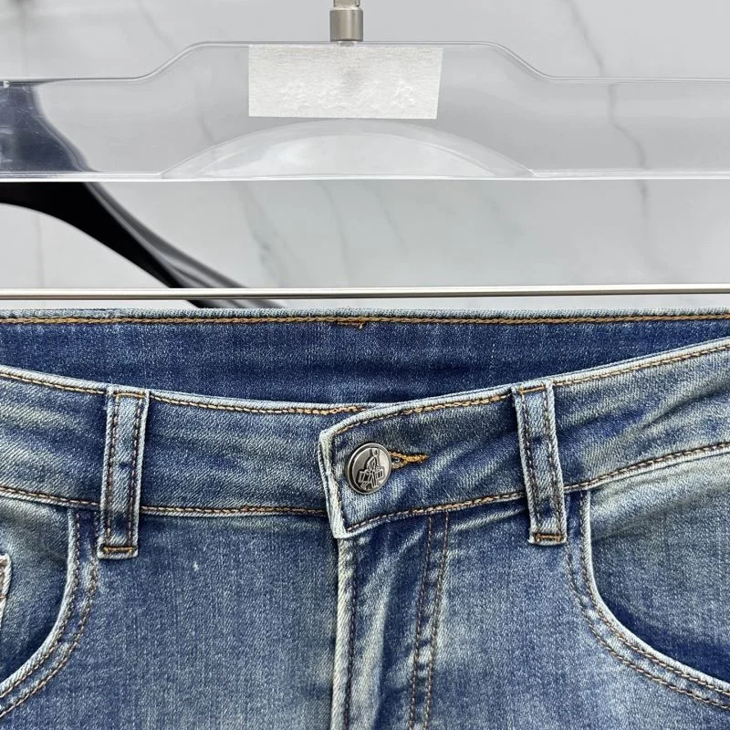 Versatile Prada Jeans 168329