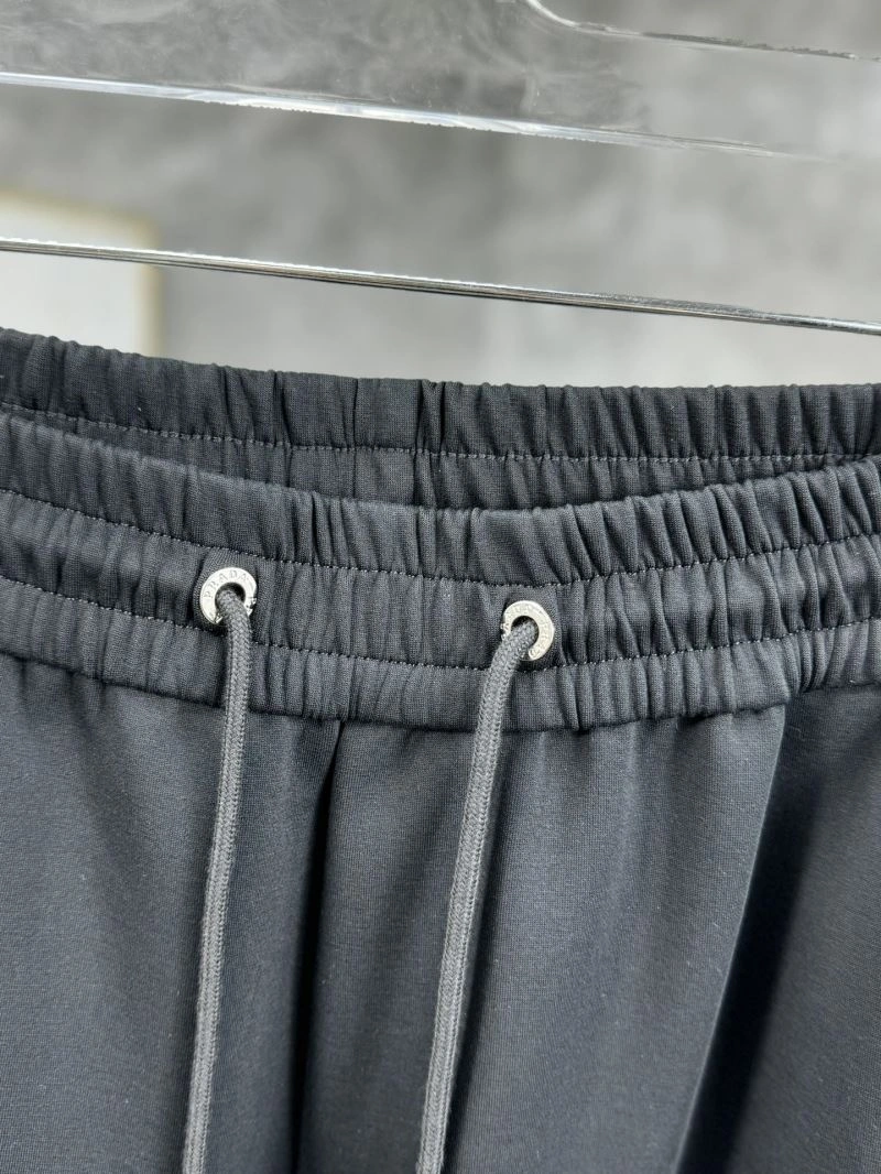 WellDesigned Prada Long Pants 170409