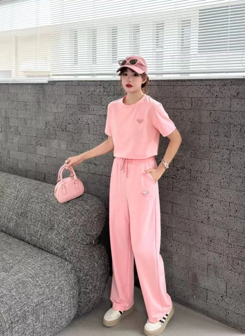 Comfortable Prada Long Suits 171433