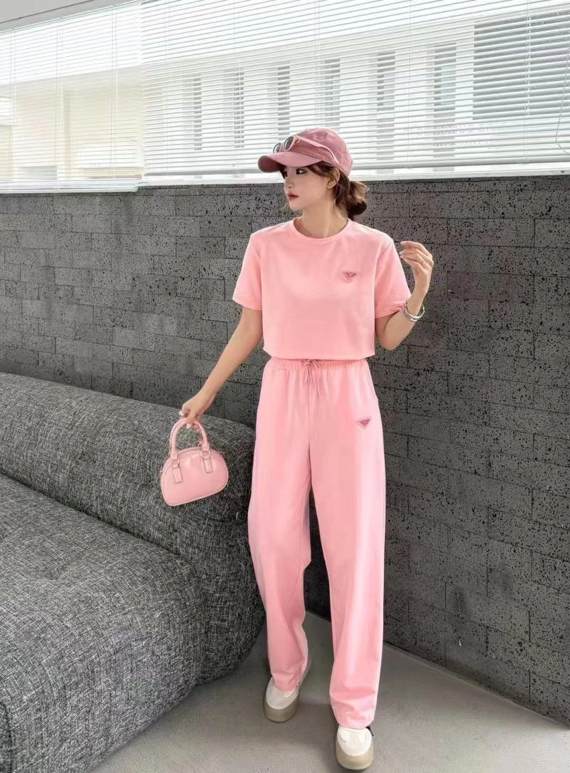 Comfortable Prada Long Suits 171433