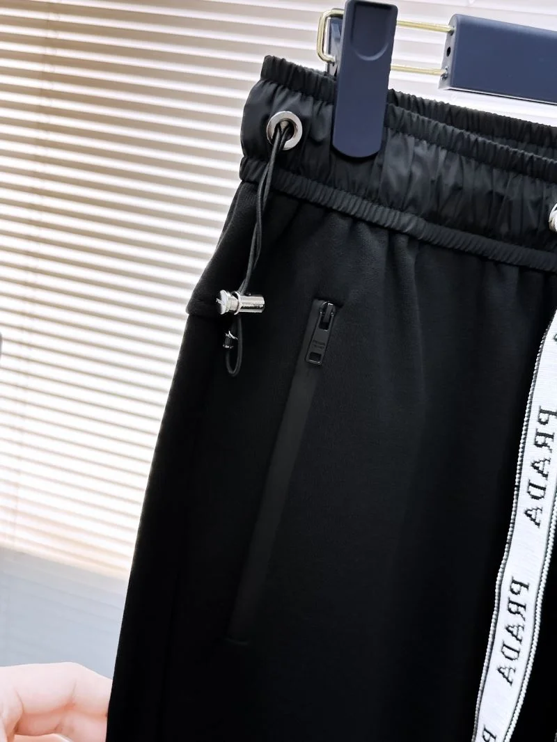 Supportive Prada Long Suits 168210