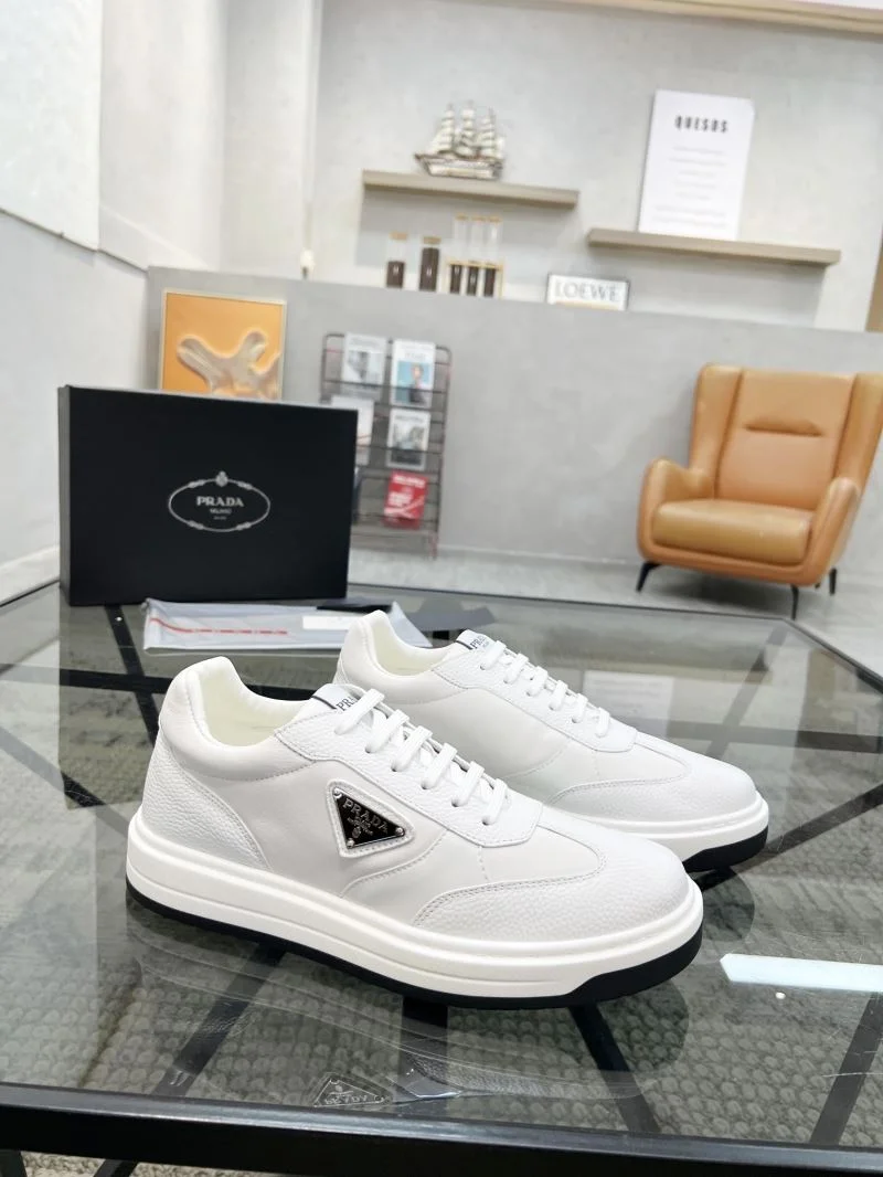 RelaxedFit Prada Low Shoes 33958