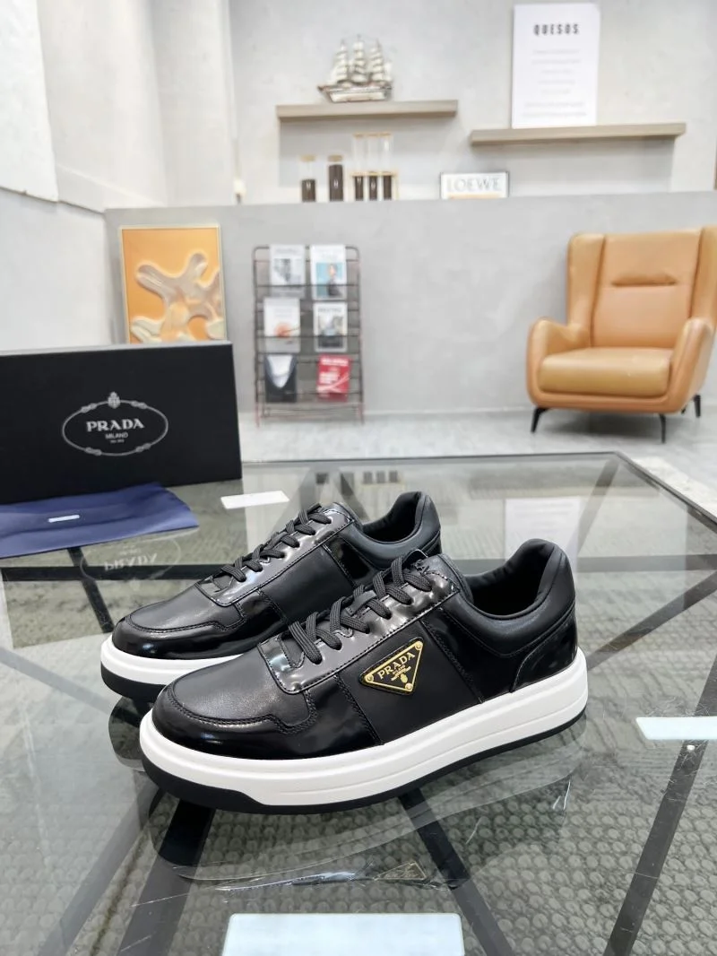 Prada Low Shoes TimelessDesign 33964