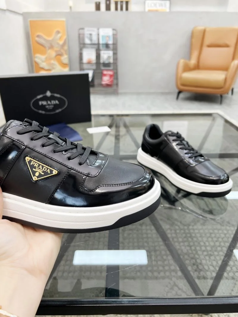 Prada Low Shoes TimelessDesign 33964