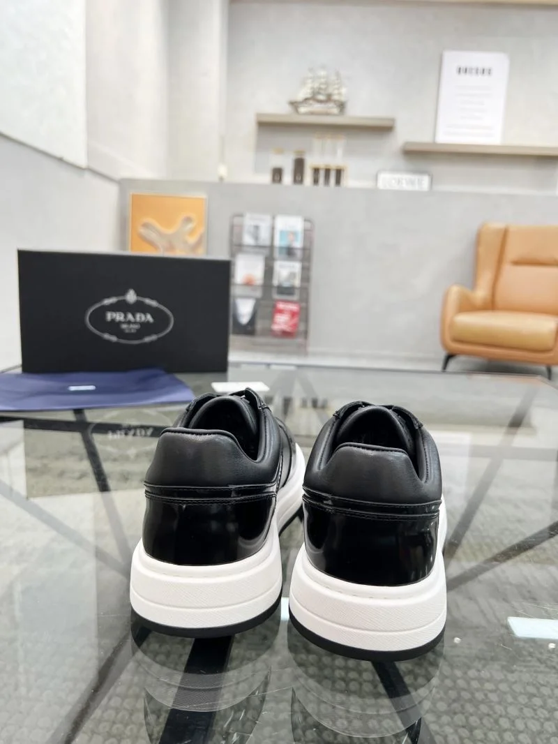 Prada Low Shoes TimelessDesign 33964