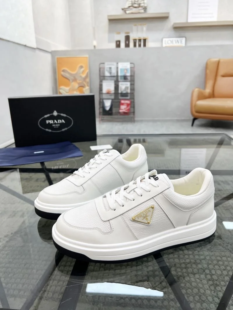 Vibrant Prada Low Shoes 33973