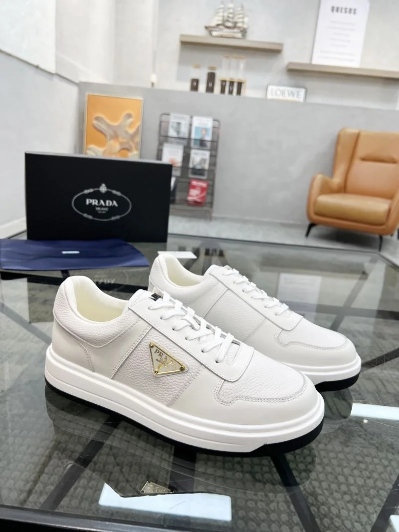 Vibrant Prada Low Shoes 33973
