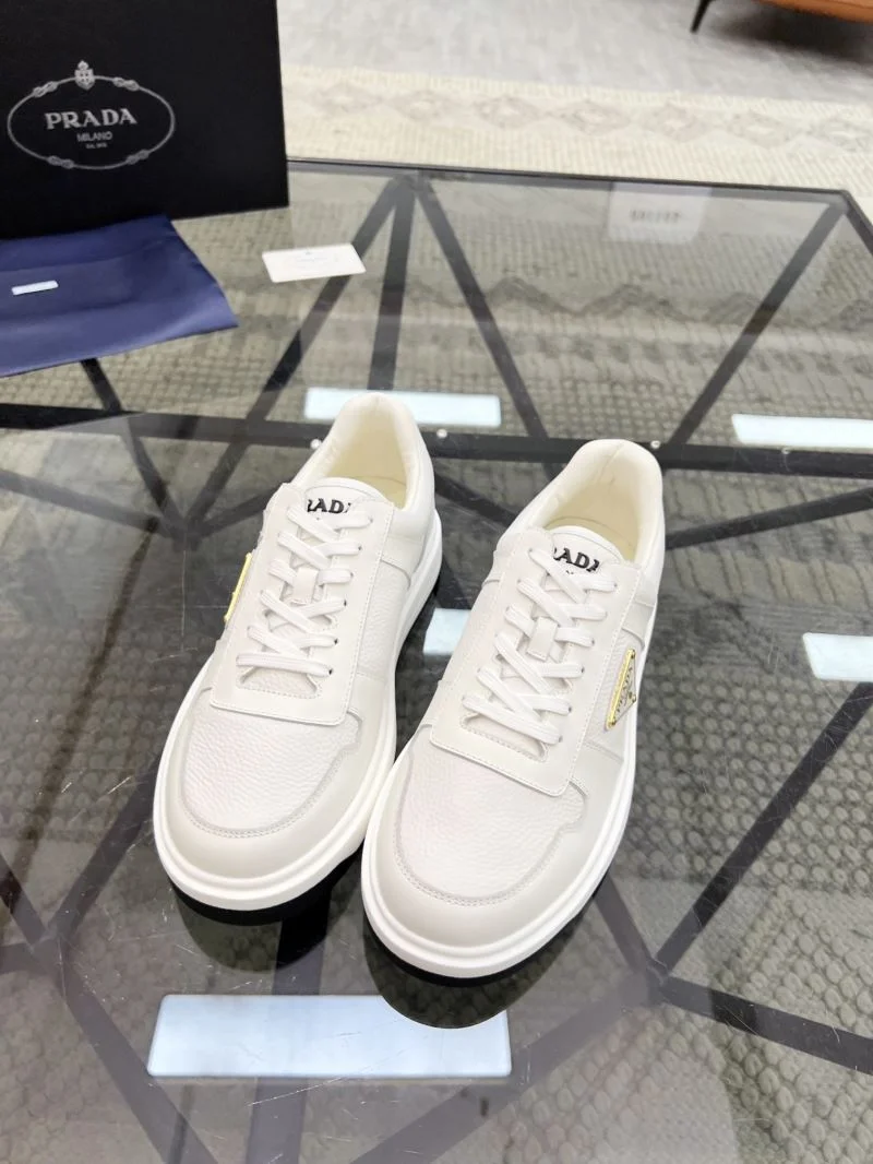 Vibrant Prada Low Shoes 33973