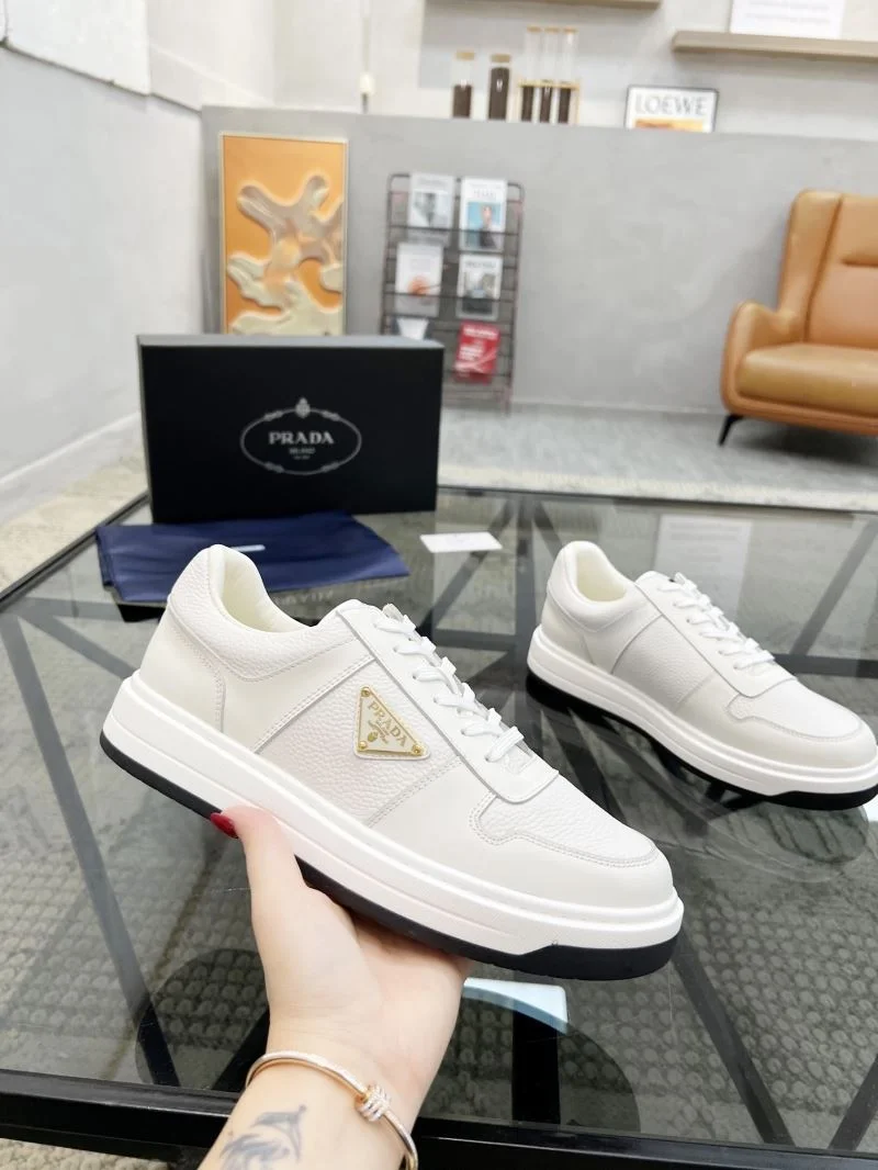 Vibrant Prada Low Shoes 33973