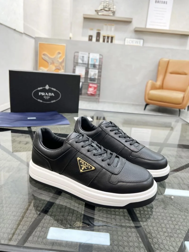 Prada Low Shoes Compact 33961
