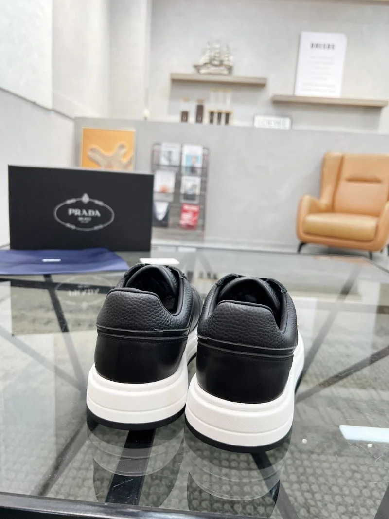 Prada Low Shoes Compact 33961