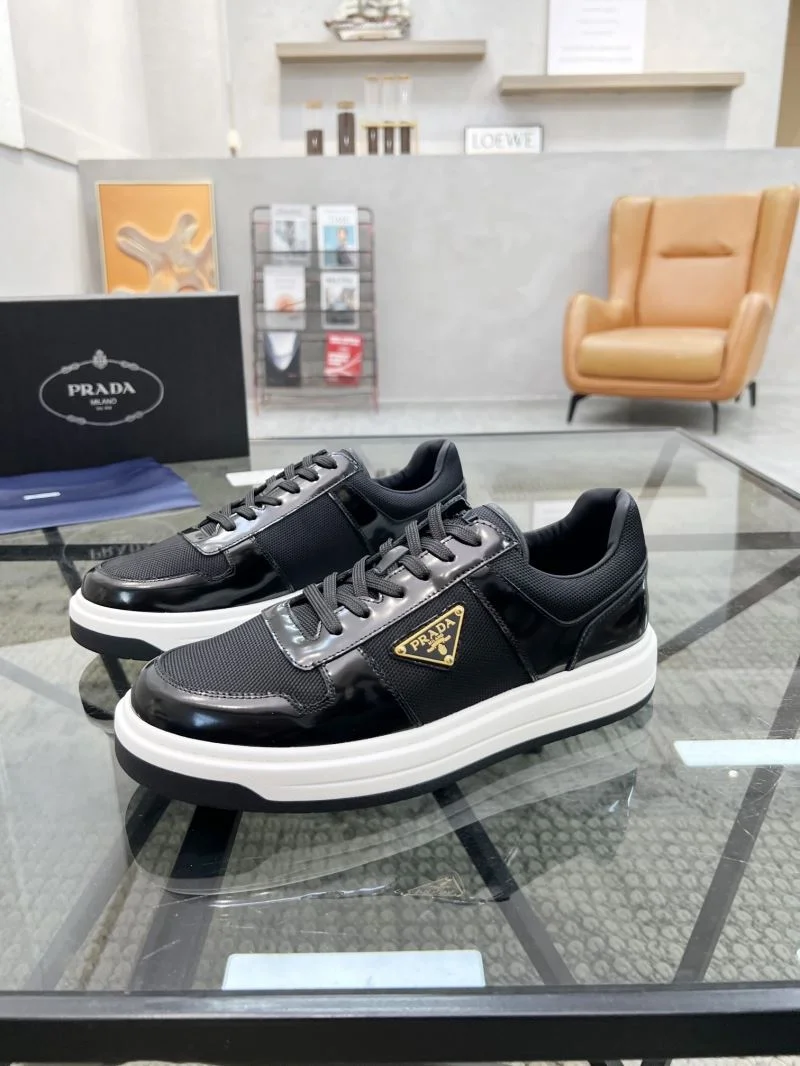 Stylish Prada Low Shoes 33957