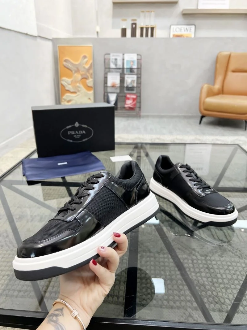 Stylish Prada Low Shoes 33957