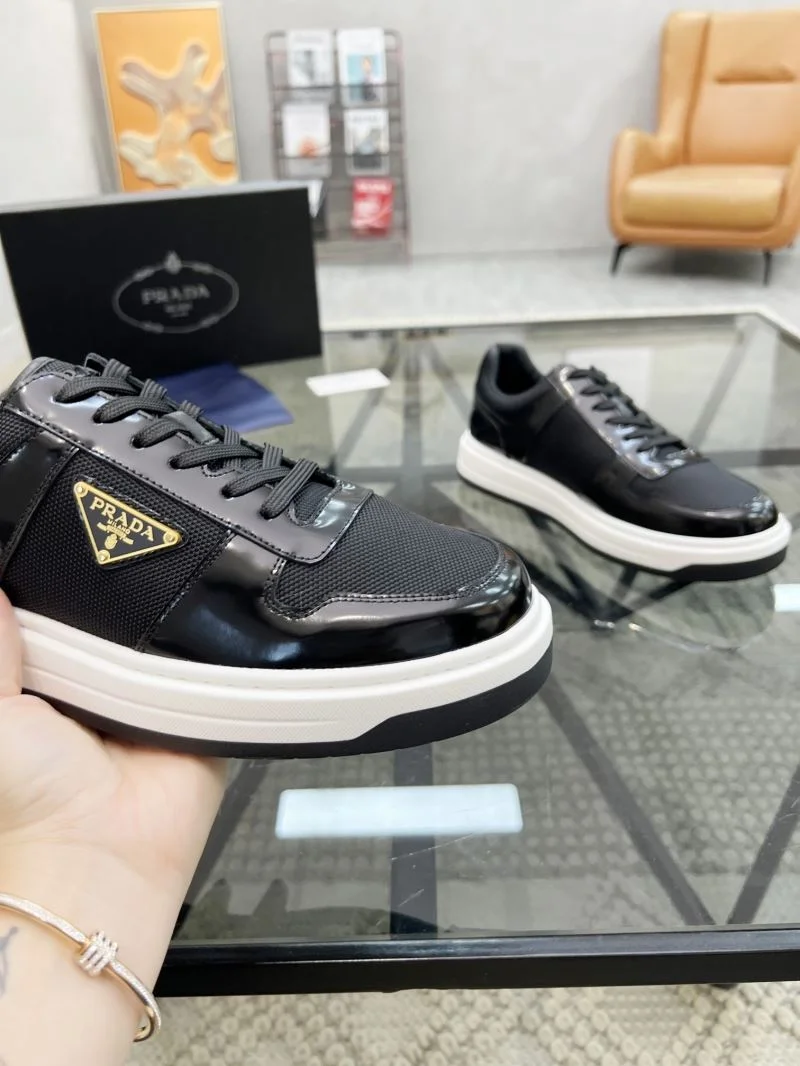 Stylish Prada Low Shoes 33957