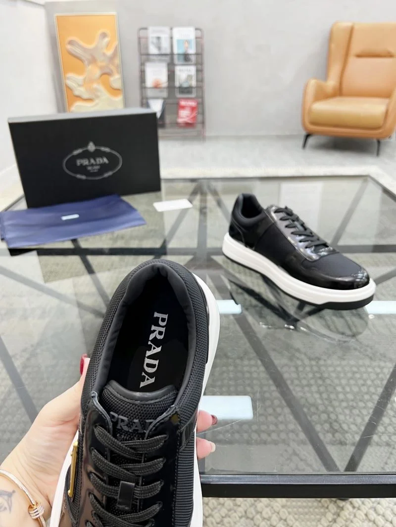 Stylish Prada Low Shoes 33957