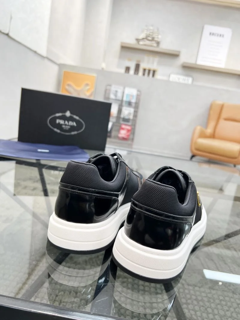 Stylish Prada Low Shoes 33957