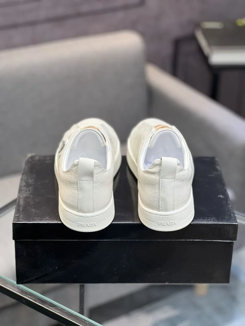 Prada Low Shoes Packable 33946