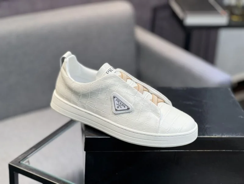 Prada Low Shoes Packable 33946