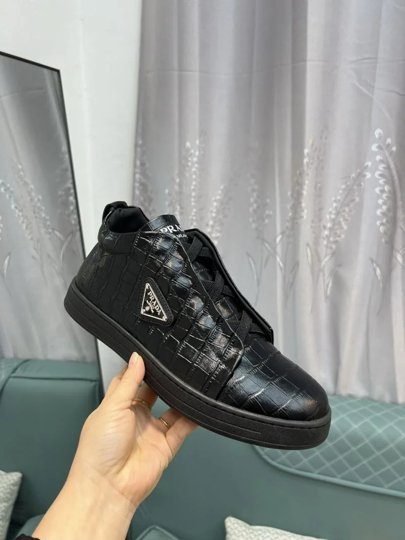 Prada Low Shoes Bold 33978