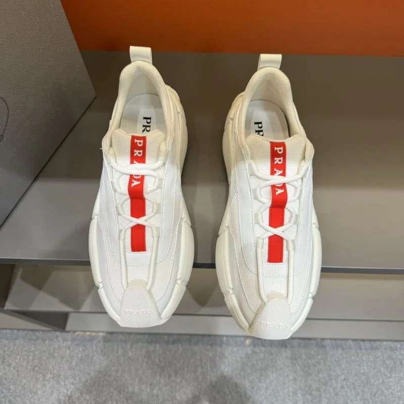 Classic Prada Low Shoes 33974