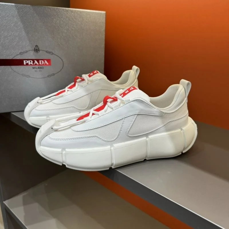 Classic Prada Low Shoes 33974