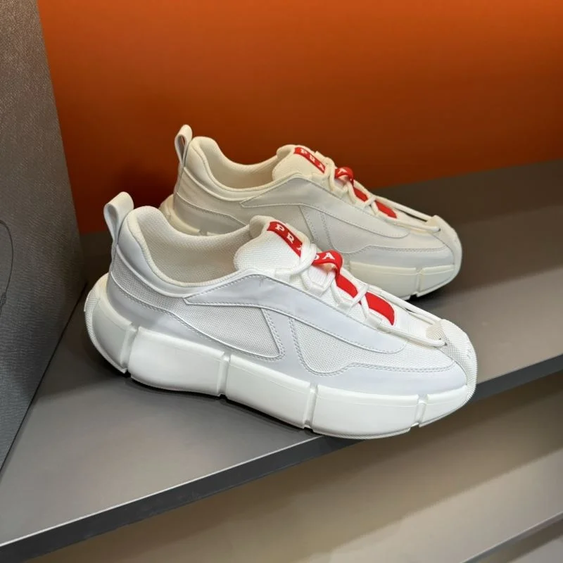 Classic Prada Low Shoes 33974