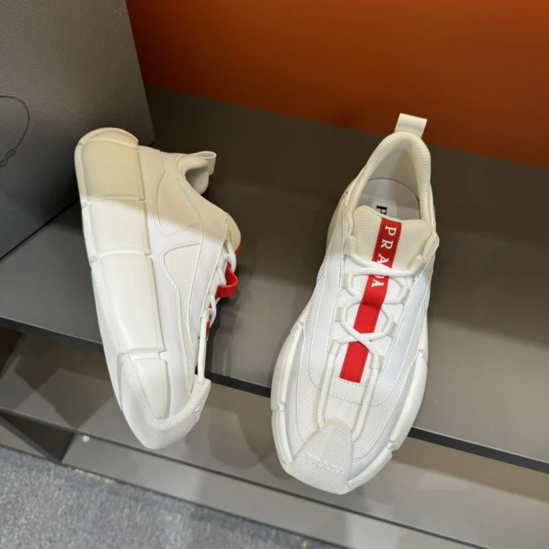 Classic Prada Low Shoes 33974