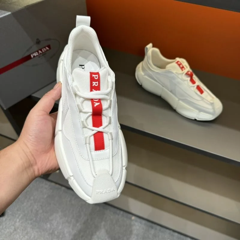 Classic Prada Low Shoes 33974